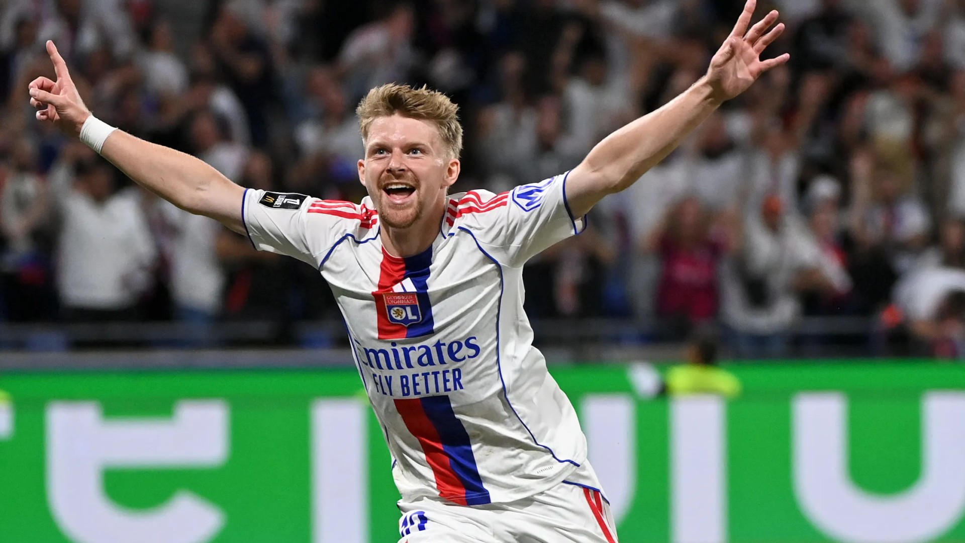 Olympique Lyonnais v Paris Saint-Germain cover