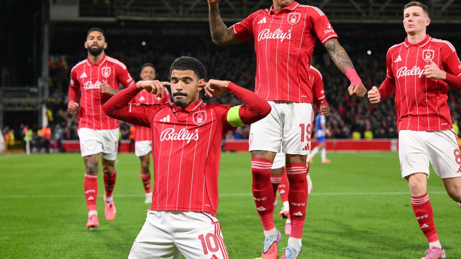 Nottingham Forest v Leeds cover